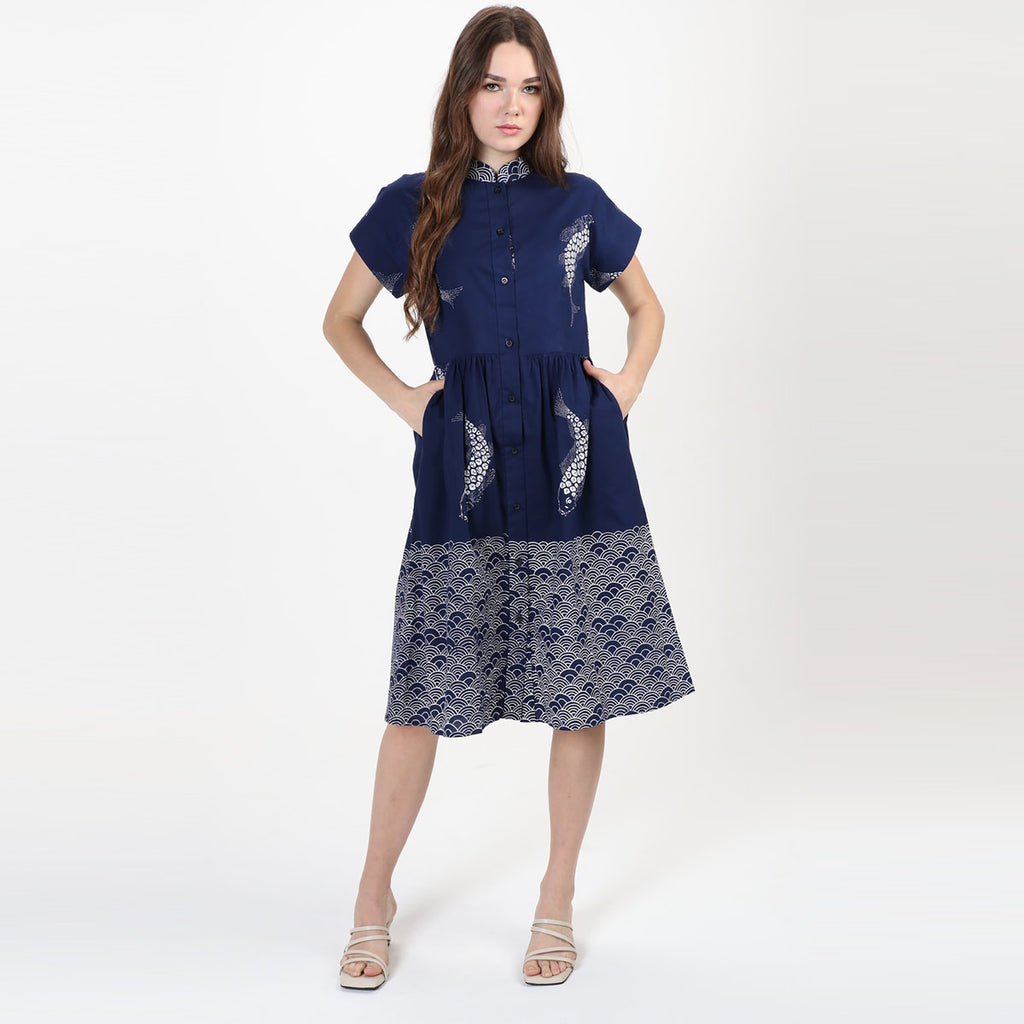 &nbsp;Button Dress Batik 2 Motif Koi Wave